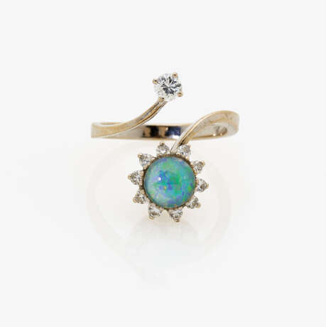 Ring mit Opal und Brillanten. Deutschland, 1960er - 1970er Jahre - Foto 1