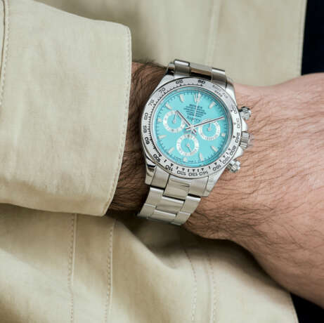 ASPREY, AN EXTREMELY ATTRACTIVE AND UNIQUE WHITE GOLD 'DAYTONA', WITH TURQUOISE DIAL, REF. 116509, NO. 1/1 - Foto 5
