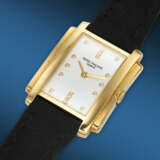 PATEK PHILIPPE, YELLOW GOLD AND DIAMOND-SET QUARTZ 'GONDOLO', REF. 4824 - фото 2