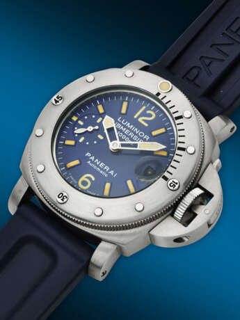 PANERAI, STAINLESS STEEL LIMITED EDITION 'LUMINOR SUBMERSIBLE LA BOMBA', REF. PAM00087 - Foto 2