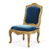 A PAIR OF LOUIS XV GILTWOOD CHAISES - photo 2