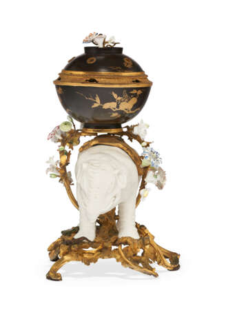 A LOUIS XV ORMOLU-MOUNTED, BLANC-DE-CHINE, FRENCH PORCELAIN AND JAPANESE LACQUER POTPOURRI VASE - photo 5