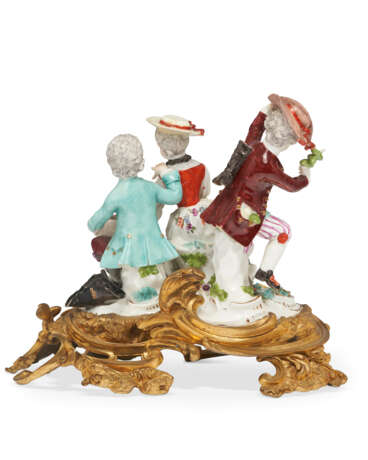 AN ORMOLU-MOUNTED MEISSEN PORCELAIN FIGURAL GROUP OF 'THE LOTTERY' - фото 3