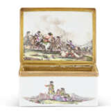 TWO GOLD-MOUNTED MEISSEN PORCELAIN SNUFF BOXES - Foto 4