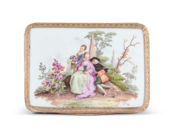 TWO GOLD-MOUNTED MEISSEN PORCELAIN SNUFF BOXES - Foto 6