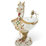 AN AMERICAN GOLD AND JEWEL-MOUNTED ROCK CRYSTAL DRAGON-FORM COUPE - Foto 2