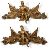 A PAIR OF GILTWOOD OVERDOORS - фото 1