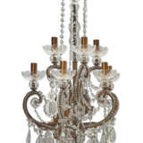 A SET OF FOUR GILT-METAL AND CUT-GLASS WALLLIGHTS - Foto 5