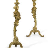 A PAIR OF GEORGE II GILTWOOD TORCHERES - фото 4