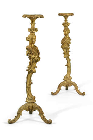 A PAIR OF GEORGE II GILTWOOD TORCHERES - Foto 4