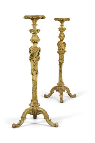 A PAIR OF GEORGE II GILTWOOD TORCHERES - Foto 5