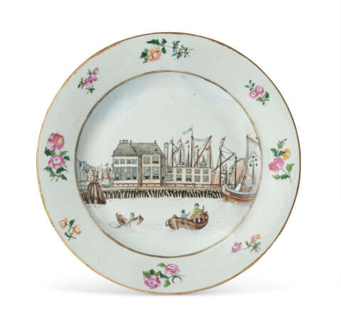 A CHINESE EXPORT PORCELAIN ‘DUTCH MARKET’ TOPOGRAPHICAL PLATE - Foto 1