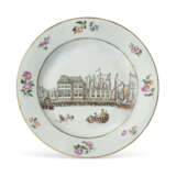 A CHINESE EXPORT PORCELAIN ‘DUTCH MARKET’ TOPOGRAPHICAL PLATE - Foto 1