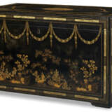 A CHINESE EXPORT BLACK AND GILT LACQUER CHEST-ON-STAND - photo 5