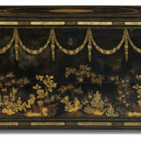 A CHINESE EXPORT BLACK AND GILT LACQUER CHEST-ON-STAND - фото 6