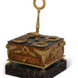 A RESTAURATION ORMOLU-MOUNTED, BURR-ELM AND EBONY INKSTAND - фото 3