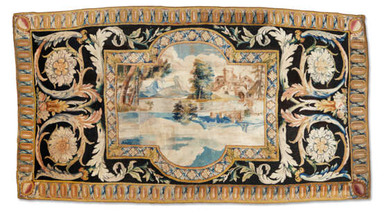 A LOUIS XIV SAVONNERIE FRAGMENTARY CARPET - Foto 1