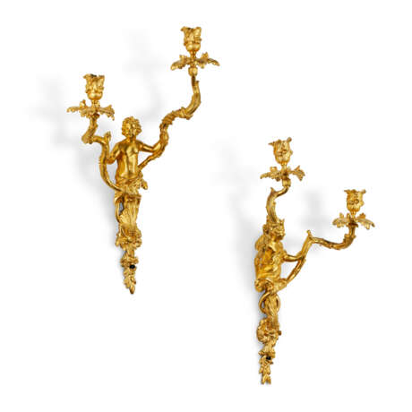 A PAIR OF REGENCE ORMOLU TWO-BRANCH WALL LIGHTS - photo 2