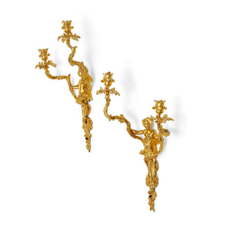 A PAIR OF REGENCE ORMOLU TWO-BRANCH WALL LIGHTS - Foto 4