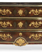 Kingwood. A REGENCE ORMOLU-MOUNTED AND BRASS-INLAID AMARANTH, KINGWOOD, TULIPWOOD AND INDIAN ROSEWOOD COMMODE