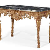 AN EARLY LOUIS XV GILTWOOD SIDE TABLE - Foto 2