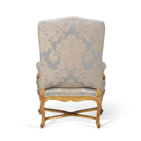 A PAIR OF REGENCE GILTWOOD FAUTEUILS - фото 5