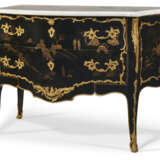 A LOUIS XV ORMOLU-MOUNTED BLACK AND GILT VERNIS-DECORATED COMMODE - photo 1