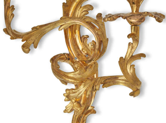 A PAIR OF LOUIS XV ORMOLU TWO-BRANCH WALL LIGHTS - photo 4