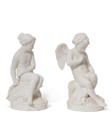 A PAIR OF SEVRES BISCUIT PORCELAIN FIGURES OF CUPID AND PSYCHE - фото 2