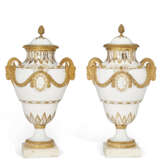 A PAIR OF ORMOLU AND MARBLE MOUNTED PARIS (COMTE D'ARTOIS) PORCELAIN GILT-WHITE VASES AND TWO COVERS - фото 1