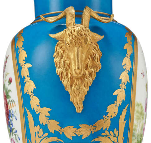 A PAIR OF ORMOLU-MOUNTED SEVRES PORCELAIN 'BLEU CELESTE' VASES (VASES 'BOIZOT A BOUCS') - фото 5