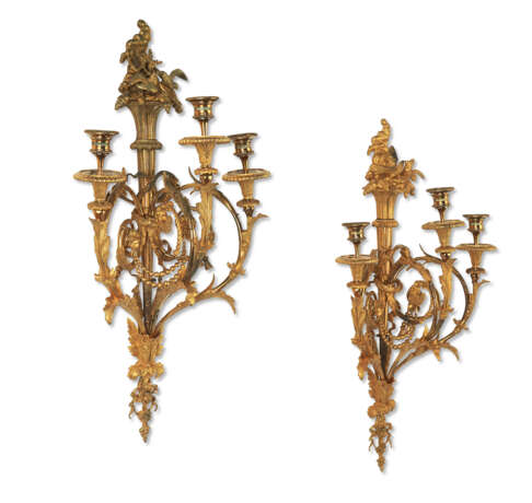 A PAIR OF FRENCH ORMOLU THREE-BRANCH WALL LIGHTS - photo 4