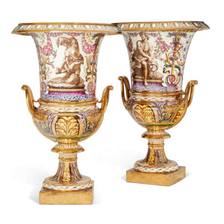 A MONUMENTAL PAIR OF PARIS (DARTE FRERES) PORCELAIN VASES - фото 1