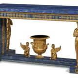 AN ORMOLU AND LAPIS LAZULI-VENEERED CENTER TABLE - фото 1