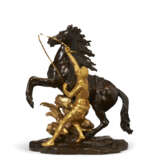 A PAIR OF FRENCH GILT AND PATINATED BRONZE 'MARLY' HORSE GROUPS - фото 10