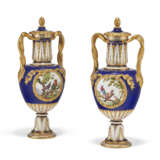 A PAIR OF MINTON PORCELAIN COBALT-BLUE GROUND VASES AND COVERS - фото 1