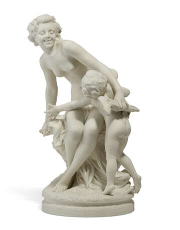 A LARGE SEVRES BISCUIT PORCELAIN FIGURE GROUP, L'AMOUR DESARME - фото 2