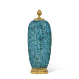 A FRENCH ORMOLU-MOUNTED CHINESE TURQUOISE PORCELAIN VASE - photo 1