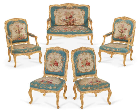 A FRENCH GILTWOOD AND AUBUSSON TAPESTERY FIVE-PIECE SALON SUITE - photo 1