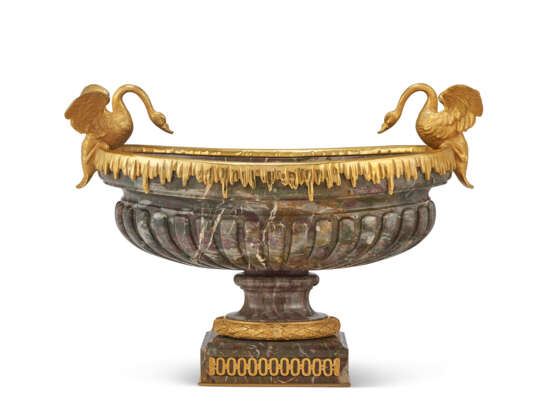 AN ORMOLU-MOUNTED MARBLE TWO-HANDLED OVAL VASE - photo 1