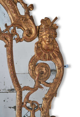 A FRENCH GILTWOOD MIRROR - photo 6