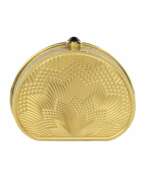 Диаманты. Английская золотая таблетница 19 века с бриллиантами и гильошированной эмалью.
