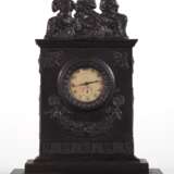 Klassizistischer Uhrenständer, um 1790 - Foto 2