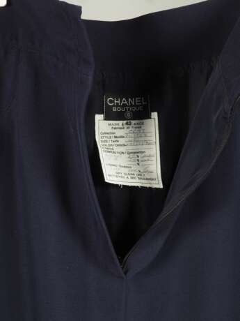 CHANEL Boutique, Rock mit Knöpfen Chanel Logo CR 93 Modell 801207 - фото 4