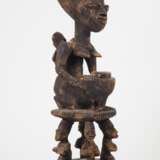 Schalen-Trägerin "Olumeye", Yoruba, Nigeria, wohl um 1900 - Foto 2
