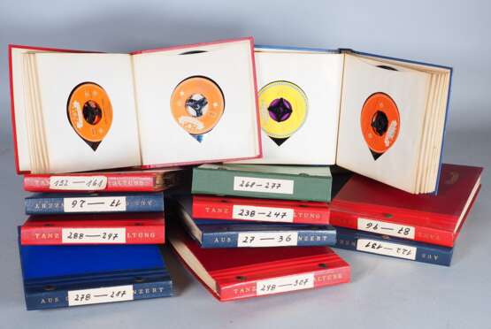 Konvolut 7-Zoll-Vinylschallplatten, 18 Alben, Mitte 20. Jh. - photo 2