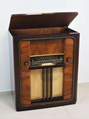 Großes &quot;Wega&quot; Radio mit Plattenspieler, Wegaphon S2, um 1954