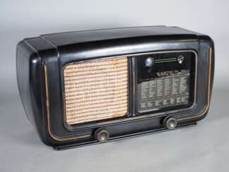 Rundfunkempfänger Blaupunkt NU670W mit ECH42, um 1950