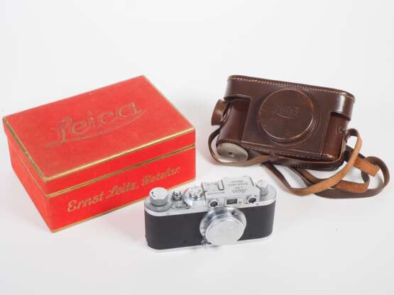 Leica II Kamera um 1936 mit Elmar 1:3,5 f=5 cm und originaler Leica Filmrollen Box - photo 1