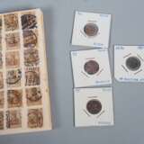 Konvolut antike Briefmarken und 4 Münzen - photo 2